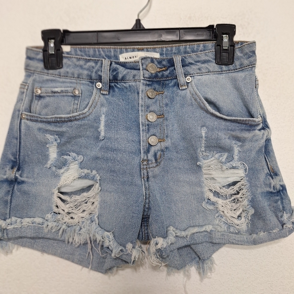 Almost Famous Blue Light Wash Grunge Distressed Button Front Denim Shorts Size 5